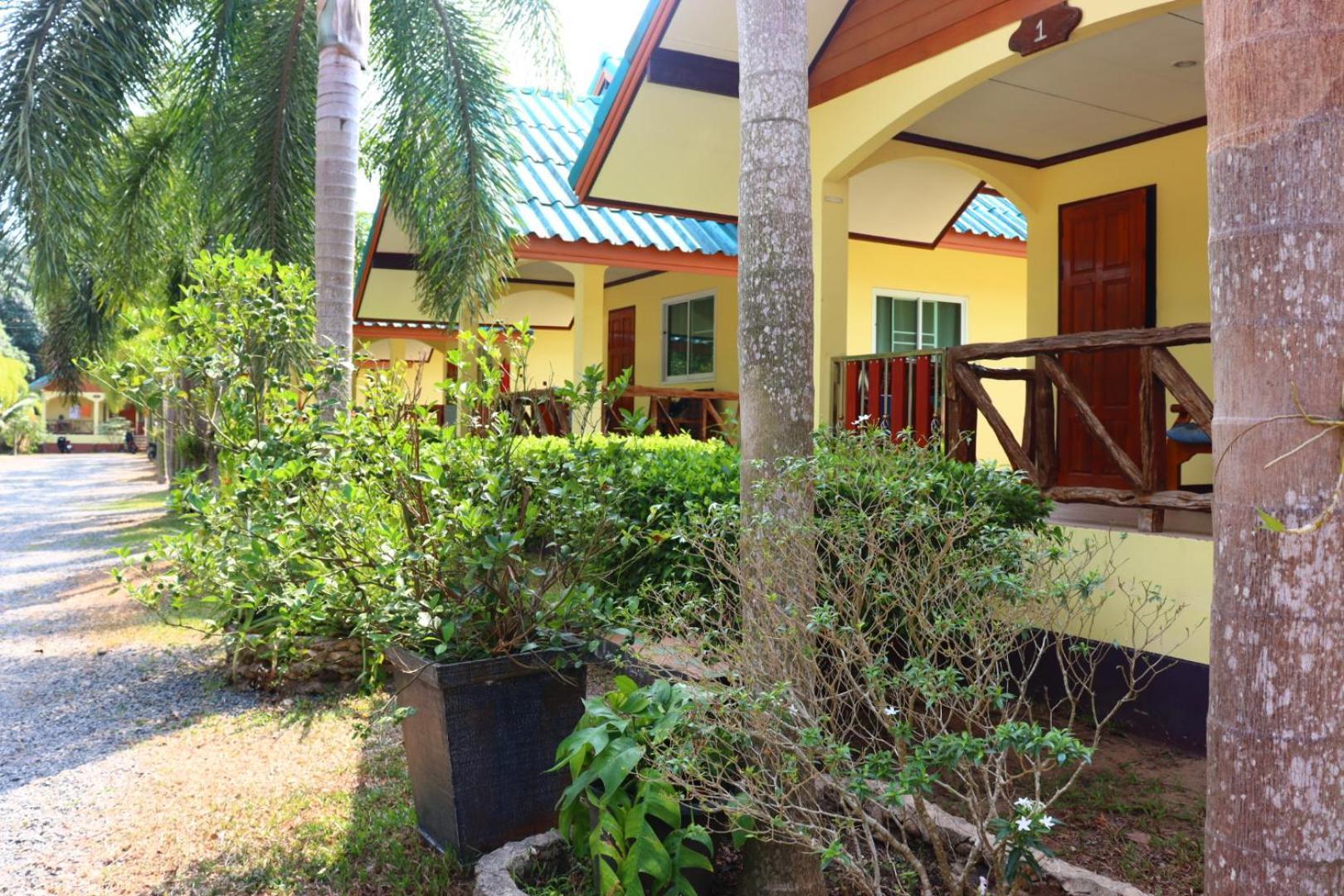 Baanrimklong Bungalow Ко Чанг Экстерьер фото