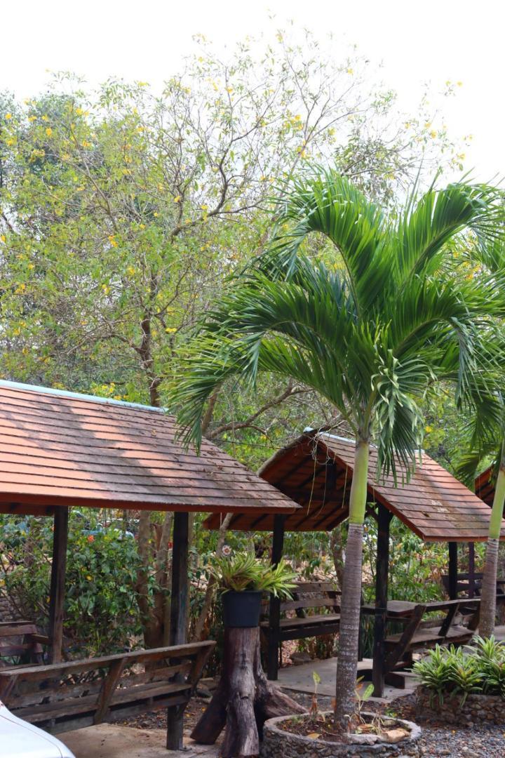 Baanrimklong Bungalow Ко Чанг Экстерьер фото