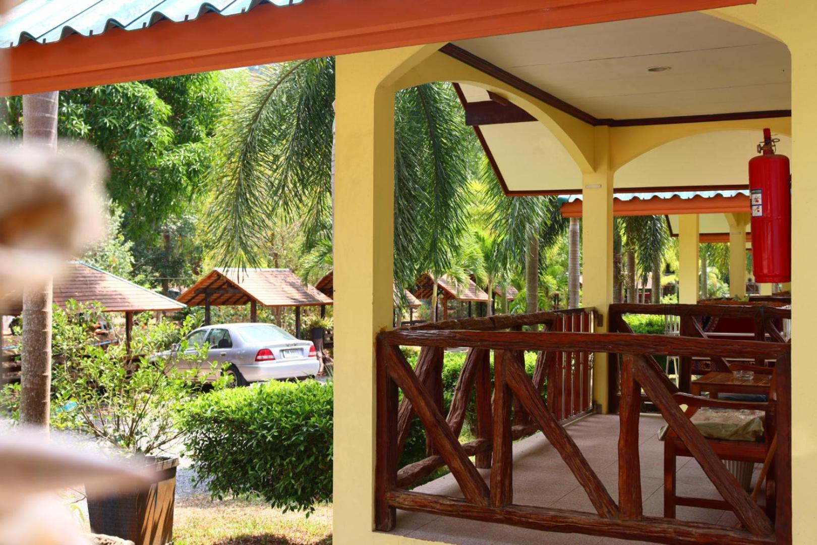 Baanrimklong Bungalow Ко Чанг Экстерьер фото